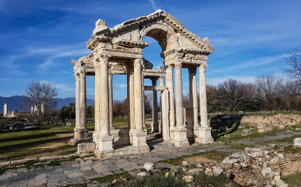 Günübirlik Afrodisias Antik Kenti & Işıklı Göl Turu